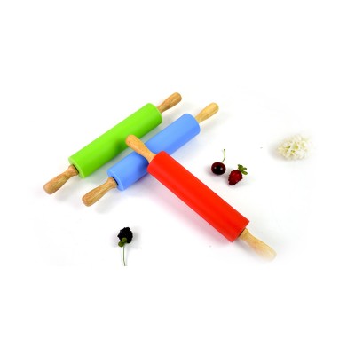 Wholesale Kitchen Non-stick Solid Wood Handle Small Colorful Silicone Rolling Pin